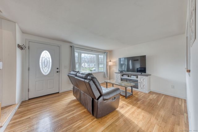 267 Reed Avenue, Windsor Locks, CT 06096