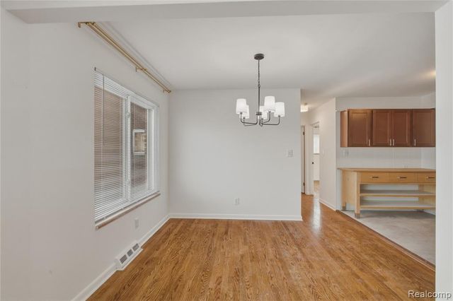 323 N Eton Street 35C, Birmingham, MI 48009