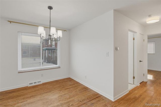 323 N Eton Street 35C, Birmingham, MI 48009