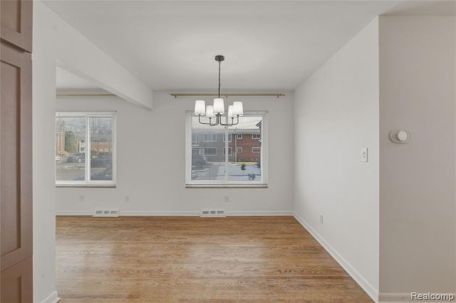 323 N Eton Street 35C, Birmingham, MI 48009