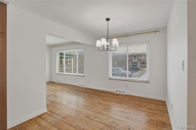 323 N Eton Street 35C, Birmingham, MI 48009