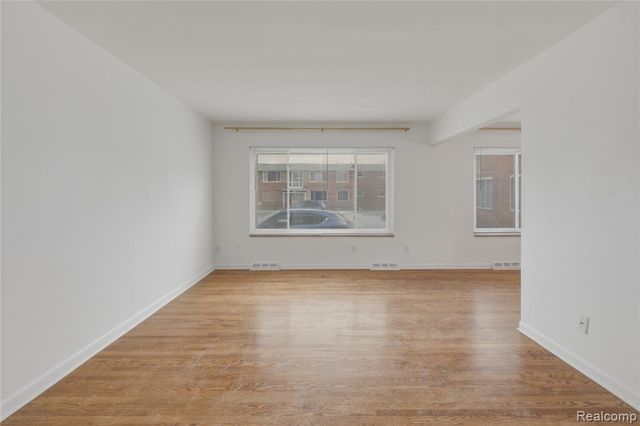 323 N Eton Street 35C, Birmingham, MI 48009