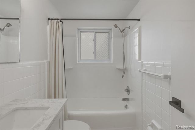 323 N Eton Street 35C, Birmingham, MI 48009