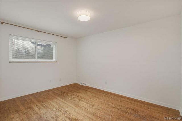 323 N Eton Street 35C, Birmingham, MI 48009