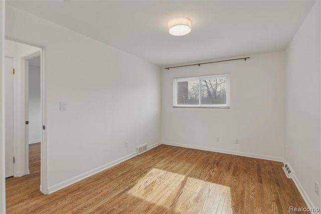 323 N Eton Street 35C, Birmingham, MI 48009