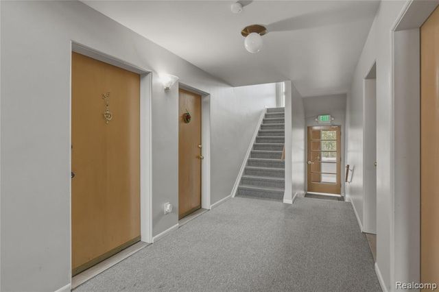 323 N Eton Street 35C, Birmingham, MI 48009