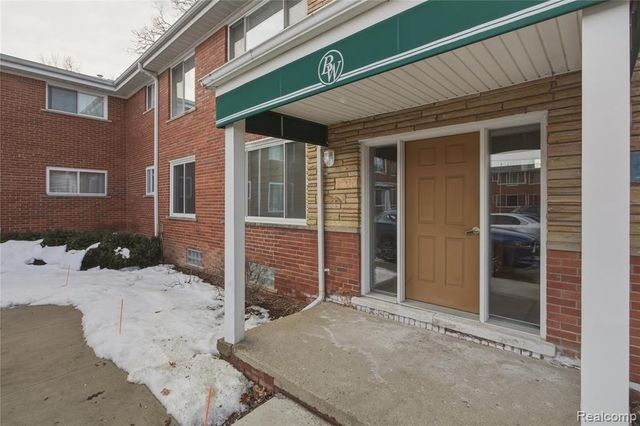 323 N Eton Street 35C, Birmingham, MI 48009