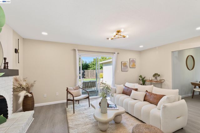 9792 Broadmoor Dr, San Ramon, CA 94583
