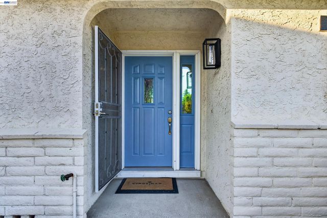 9792 Broadmoor Dr, San Ramon, CA 94583