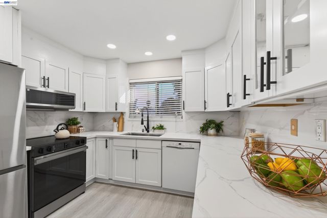 9792 Broadmoor Dr, San Ramon, CA 94583