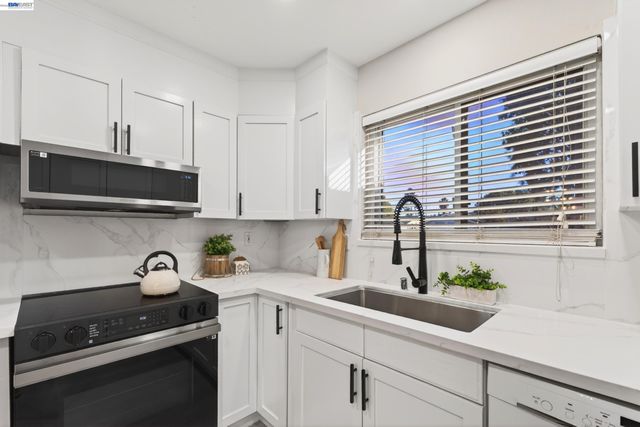 9792 Broadmoor Dr, San Ramon, CA 94583