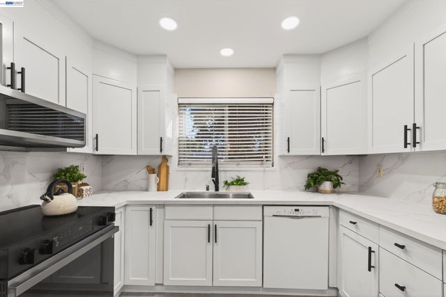 9792 Broadmoor Dr, San Ramon, CA 94583