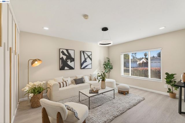 9792 Broadmoor Dr, San Ramon, CA 94583