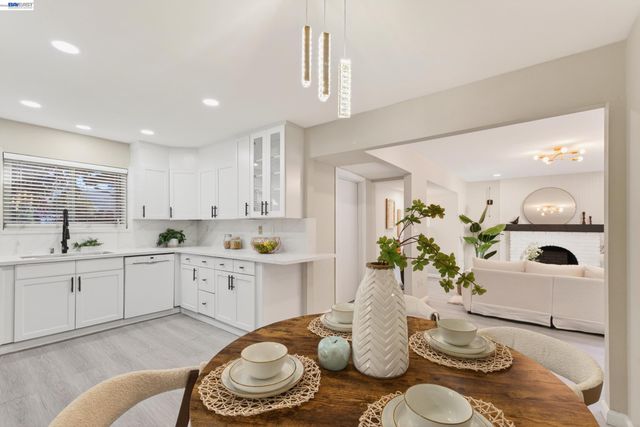 9792 Broadmoor Dr, San Ramon, CA 94583