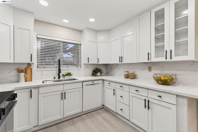 9792 Broadmoor Dr, San Ramon, CA 94583