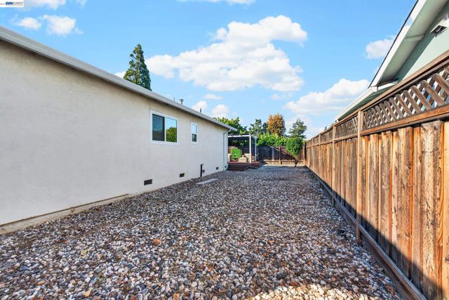 9792 Broadmoor Dr, San Ramon, CA 94583