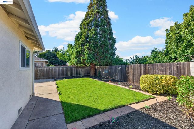 9792 Broadmoor Dr, San Ramon, CA 94583