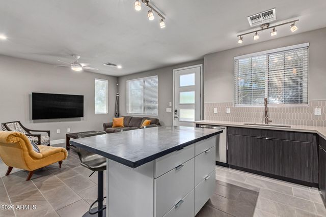 2825 N 42nd Street 7, Phoenix, AZ 85008