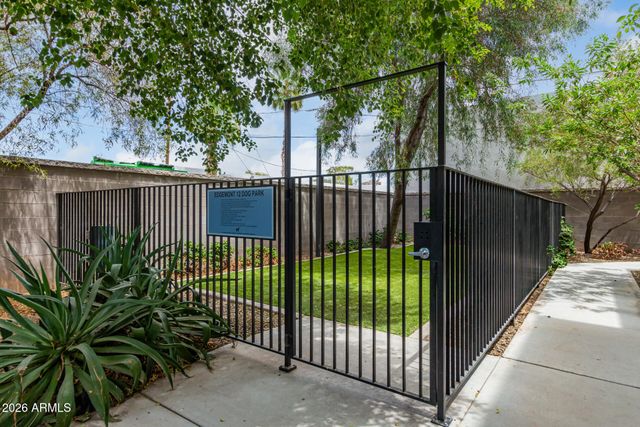 2825 N 42nd Street 7, Phoenix, AZ 85008