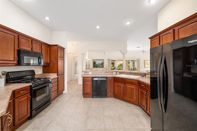 1398 INMAN MILLS ROAD, The Villages, FL 32162