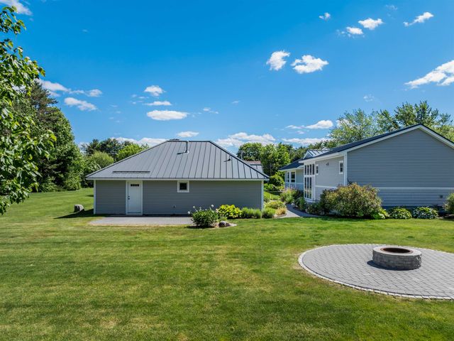 384 Winnacunnet Road, Hampton, NH 03842