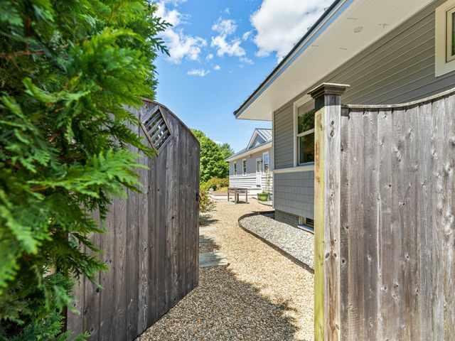 384 Winnacunnet Road, Hampton, NH 03842