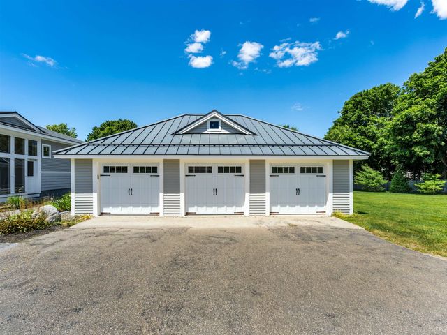 384 Winnacunnet Road, Hampton, NH 03842