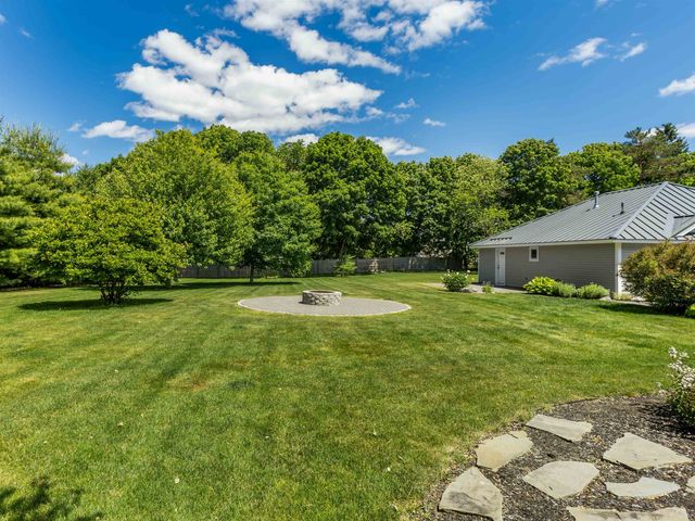 384 Winnacunnet Road, Hampton, NH 03842