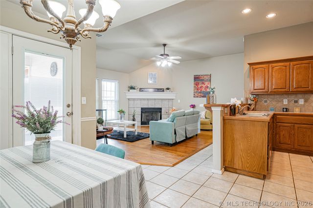 12129 N 108th Avenue E, Collinsville, OK 74021
