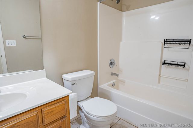 12129 N 108th Avenue E, Collinsville, OK 74021