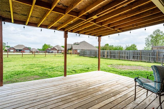 12129 N 108th Avenue E, Collinsville, OK 74021