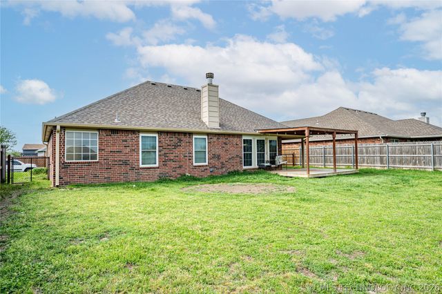 12129 N 108th Avenue E, Collinsville, OK 74021