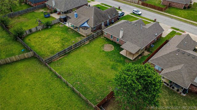 12129 N 108th Avenue E, Collinsville, OK 74021