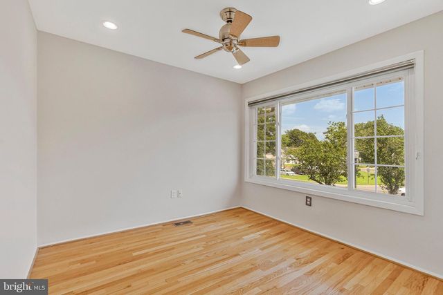 116 SUGARLAND RUN DR, Sterling, VA 20164