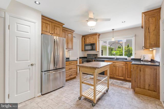116 SUGARLAND RUN DR, Sterling, VA 20164