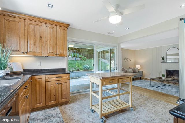 116 SUGARLAND RUN DR, Sterling, VA 20164