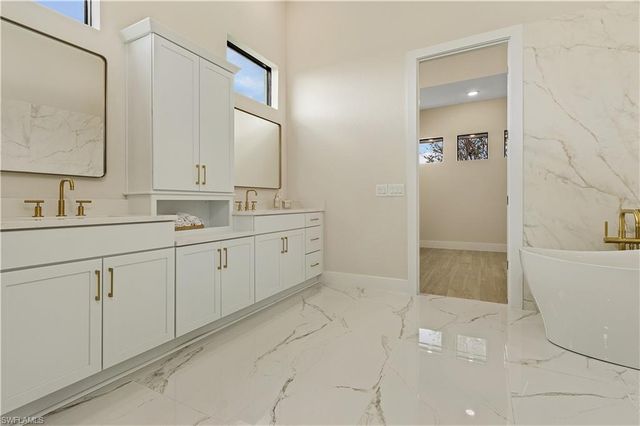 2527 Gleason PKWY, Cape Coral, FL 33914