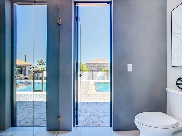 2527 Gleason PKWY, Cape Coral, FL 33914