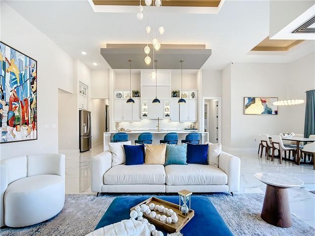 2527 Gleason PKWY, Cape Coral, FL 33914