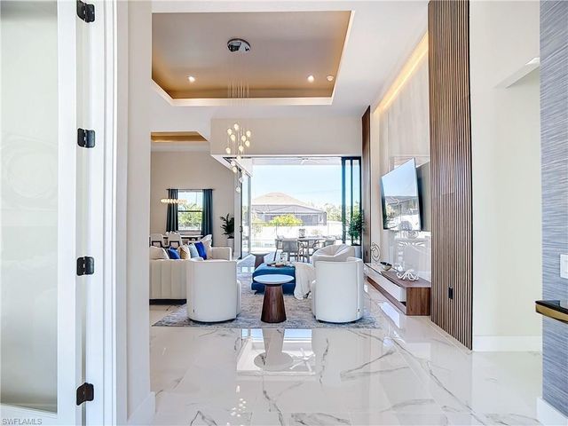 2527 Gleason PKWY, Cape Coral, FL 33914