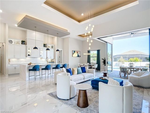 2527 Gleason PKWY, Cape Coral, FL 33914