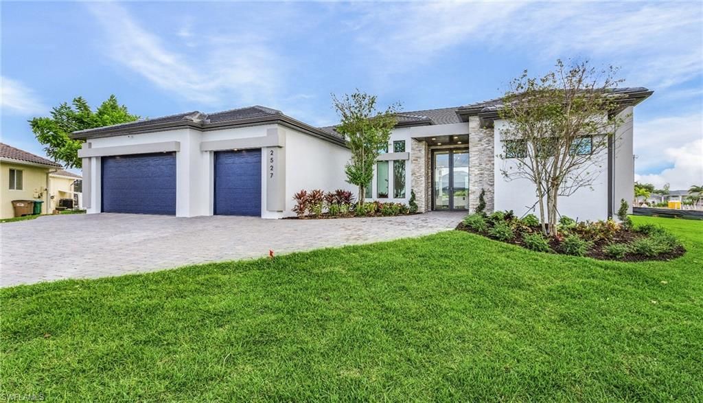 2527 Gleason PKWY, CAPE CORAL, FL 33914 — photo 3