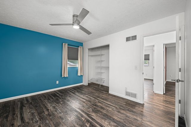 2510 E Crest Avenue, Bettendorf, IA 52722