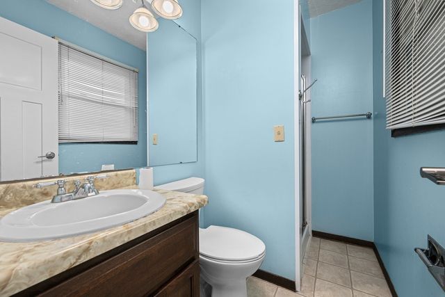 2510 E Crest Avenue, Bettendorf, IA 52722
