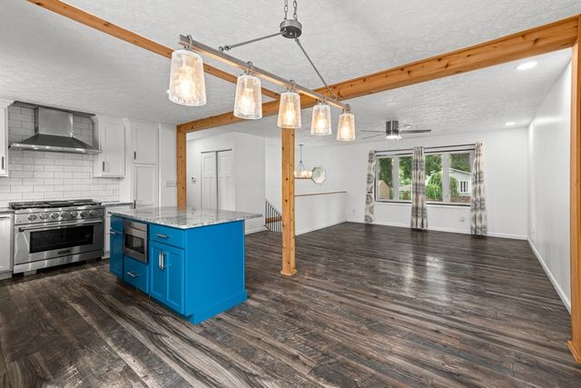 2510 E Crest Avenue, Bettendorf, IA 52722