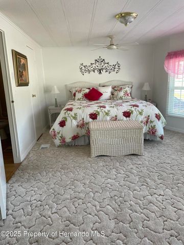 14456 Brookridge Boulevard, Spring Hill, FL 34613