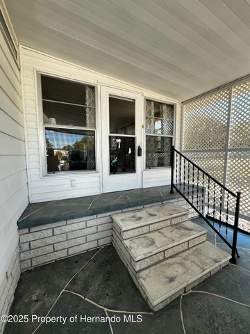 14456 Brookridge Boulevard, Spring Hill, FL 34613