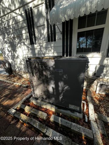 14456 Brookridge Boulevard, Spring Hill, FL 34613