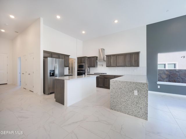 1413 Ruben Orozco Sr Street, Socorro, TX 79927