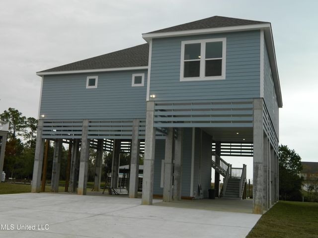 1324 Enos Street, Diamondhead, MS 39525